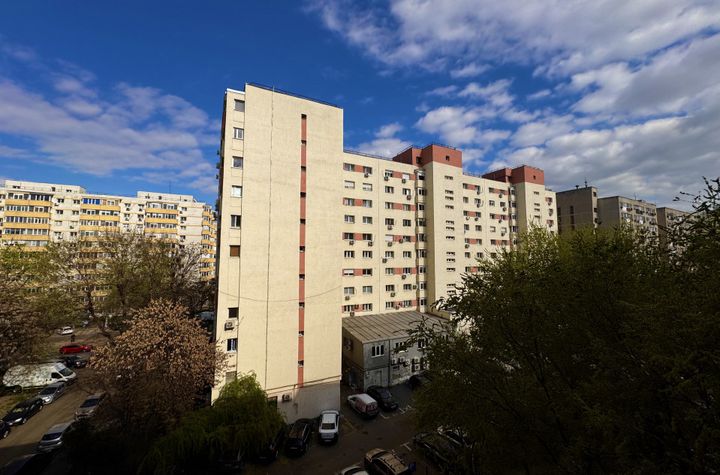 Apartament 3 camere de vanzare SOCULUI - Bucuresti anunturi imobiliare Bucuresti