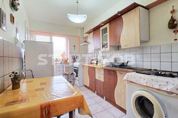 Apartament decomandat Centru Civic - Onix anunturi imobiliare Brasov