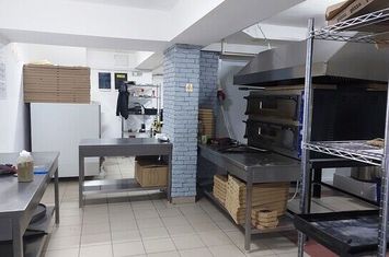 Titan - Piata 1 Decembrie 100 mp anunturi imobiliare Bucuresti