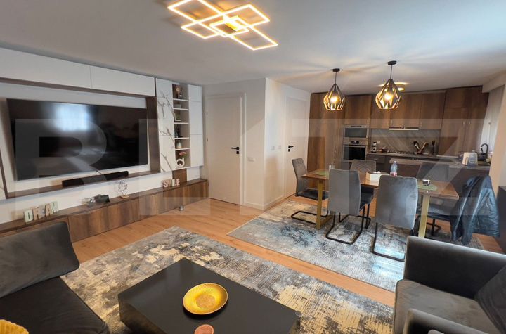 Apartament 4 camere de vanzare 1 MAI - Dolj anunturi imobiliare Dolj