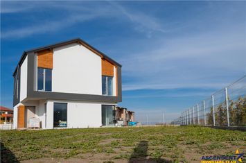 Vilă - 4 camere de vanzare CRISTIAN - Brasov anunturi imobiliare Brasov