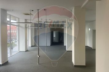 Spațiu comercial de 493mp de închiriat în zona Central anunturi imobiliare Cluj