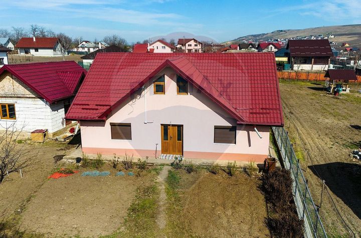 Casă de Vânzare, 3 Camere, 1577mp Teren la E58 - Lețcani, Iași anunturi imobiliare Iasi
