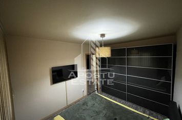 Apartament cu 3 camere, decomandat,2 bai, renovat,centrala, Dambovita anunturi imobiliare Timis