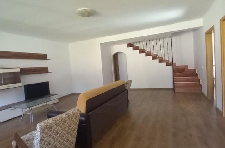 Casă - 5 camere de vanzare BUCOV - Prahova anunturi imobiliare Prahova