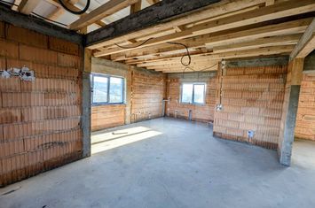 Casă - 3 camere de vanzare IASI - Iasi anunturi imobiliare Iasi