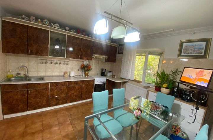 Girocului | 3 Camere | Decomandat | Boxa-spatiu depozitare | Izolat interior anunturi imobiliare Timis