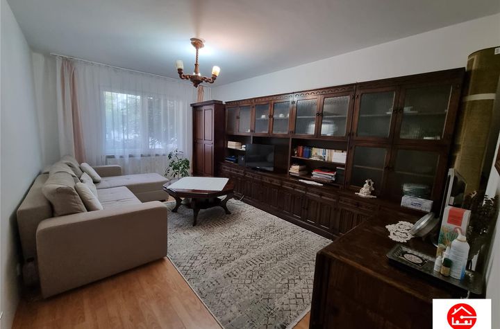 Apartament 3 camere de vanzare 7 NOIEMBRIE - Mures anunturi imobiliare Mures