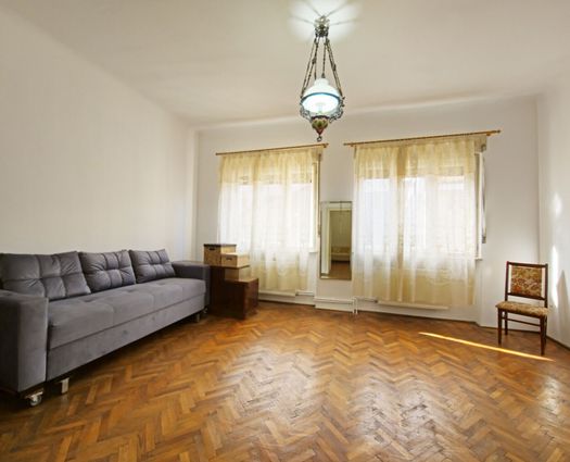 Vilă 3 cam Central, 81 mp, P+1