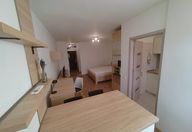 380 €, Garsonieră