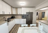 699 €, Apartament 4 camere