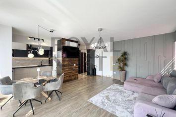 De inchiriat penthouse superb in zona Tractorul anunturi imobiliare Brasov
