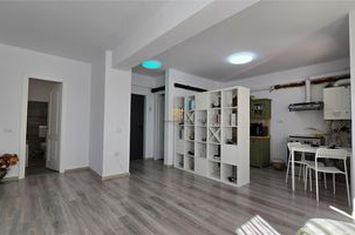 Apartament 3 camere de vanzare ULTRACENTRAL - Suceava anunturi imobiliare Suceava