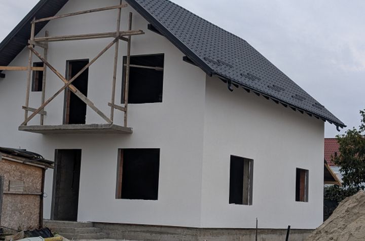 Casă - 4 camere de vanzare HEMEIUS - Bacau anunturi imobiliare Bacau