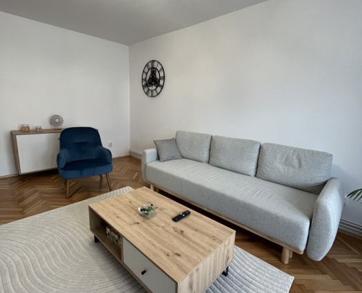 Apartament 3 camere Calea Dumbravii, 66 mp