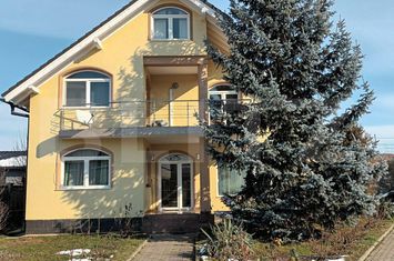 Vilă - 5 camere de vanzare SANGEORGIU DE MURES - Mures anunturi imobiliare Mures