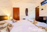 480.000 €, Birou