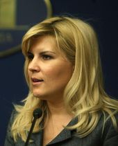 Udrea vrea sa vanda locuinte ANL prin Prima Casa