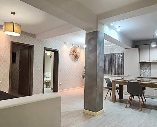 Apartament 3 camere Vasile Aaron, 69 mp