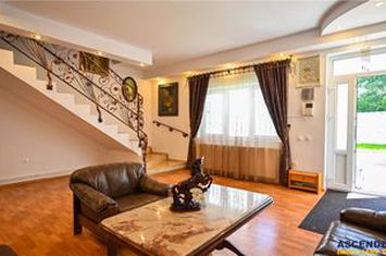 Vilă - 13 camere de vanzare TOMIS 4 - Constanta anunturi imobiliare Constanta