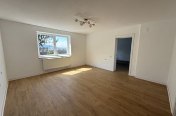 Apartament cu 2 camere in casa in Blumana, Brasov anunturi imobiliare Brasov