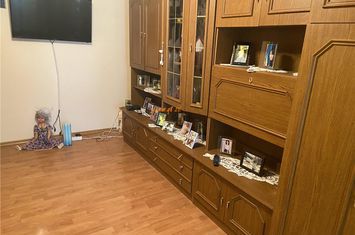 Apartament 3 camere de vanzare SUD - Vrancea anunturi imobiliare Vrancea