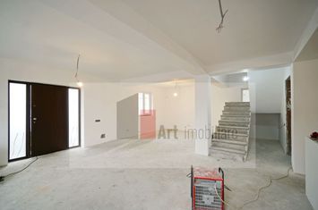 Vilă - 4 camere de vanzare UNIVERSITATE - Bucuresti anunturi imobiliare Bucuresti