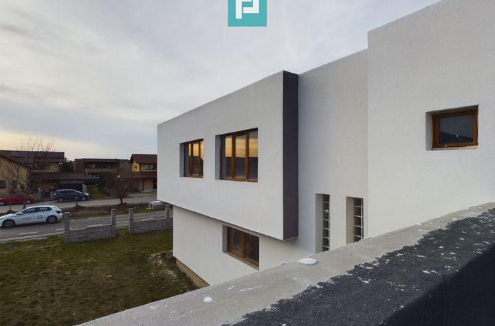 Vilă la gri în Via Carmina anunturi imobiliare Arad