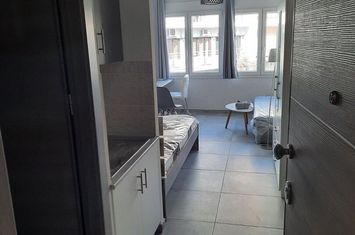 Studio renovat 25 mp în centrul Drama anunturi imobiliare Grecia