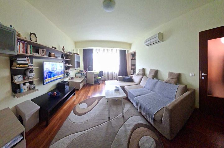 Apartament 3 camere de vanzare ARADULUI  - Timis anunturi imobiliare Timis