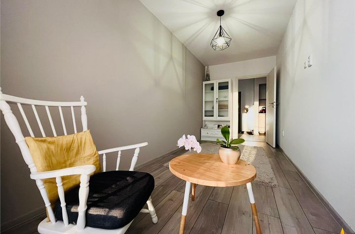 Apartament 3 camere de vanzare TRACTORUL - Brasov anunturi imobiliare Brasov