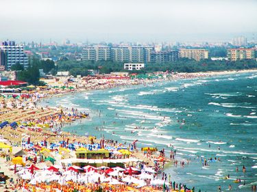 Vacanța de 1 Mai: turiștii s-au împărțit între Mamaia, Vama Veche și Bulgaria