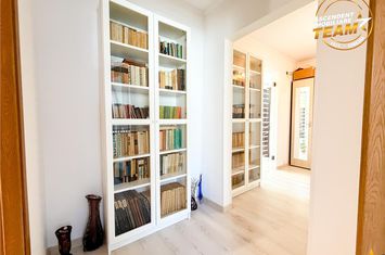 Apartament 3 camere de vanzare CENTRAL - Covasna anunturi imobiliare Covasna