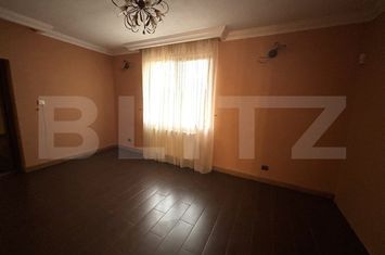 Casă - 4 camere de vanzare SATU MARE - Satu Mare anunturi imobiliare Satu Mare