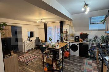 Apartament 3 camere de vanzare BACIU - Cluj anunturi imobiliare Cluj