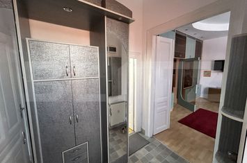 Apartament 3 camere de vanzare ORADEA - Bihor anunturi imobiliare Bihor