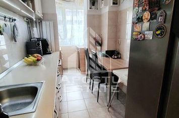 Apartament 3 camere, centrala proprie, etaj intermediar + garaj, Dacia anunturi imobiliare Timis