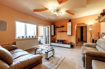 Apartament cu 2 camere, Etaj ideal, aproape de tot. Micalaca Zona 100 anunturi imobiliare Arad