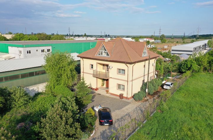 Vilă - 8 camere de vanzare VOLUNTARI - Bucuresti anunturi imobiliare Bucuresti