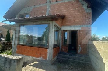 Vilă - 10 camere de vanzare RADAUTI - Suceava anunturi imobiliare Suceava