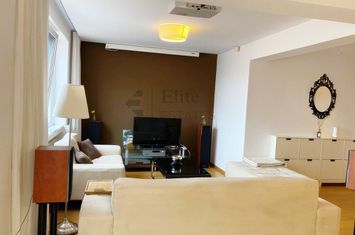 Apartament spatios cu 4 camere de inchiriat | Pietonala Oradea anunturi imobiliare Bihor