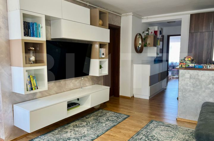 Apartament 3 camere de vanzare FLORESTI - Cluj anunturi imobiliare Cluj