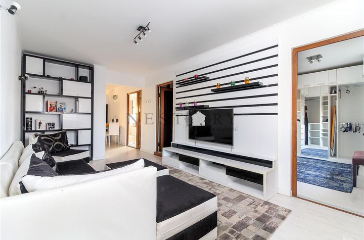 Apartament 4 camere de vanzare ZORILOR - Cluj anunturi imobiliare Cluj