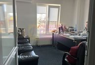 275.000 €, Apartament 3 camere