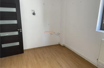 Apartament 3 camere de vanzare ULTRACENTRAL - Vrancea anunturi imobiliare Vrancea