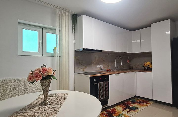 Casă - 4 camere de inchiriat TEREZIAN - Sibiu anunturi imobiliare Sibiu