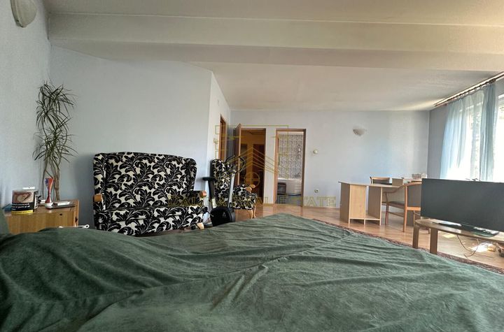Vanzare - Vila - 7 camere - Curte 511 mp - Parcul Mogosoaia anunturi imobiliare Bucuresti