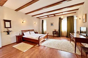Casă - 6 camere de inchiriat STRAND - Sibiu anunturi imobiliare Sibiu