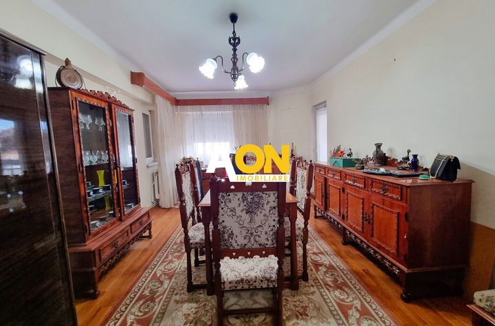 Apartament 3 camere, 75 mp utili, etaj 1, ultracentral anunturi imobiliare Alba