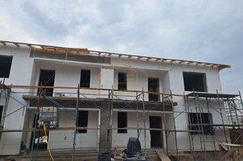 VILA INDIVIDUALA LIPITA LA CALCAN-METROU BERCENI anunturi imobiliare Bucuresti